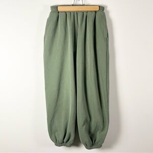 Out From Under Womens Baggy Balloon Joggers Green Size Small Travel Airplane